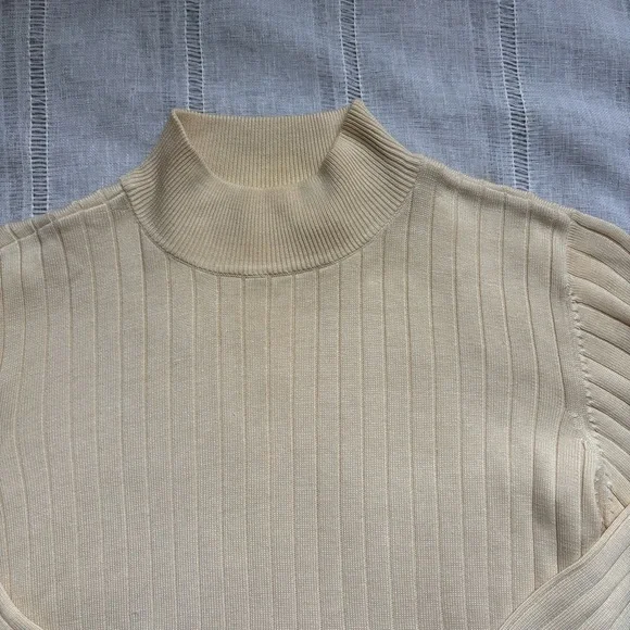 Liz Claiborne Silk Ivory Ribbed Turtleneck Sweater - Picture 11 of 13